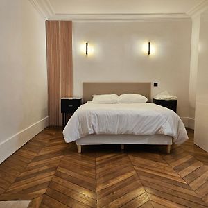 Highstay Champs Elysees Arc De Triomphe
